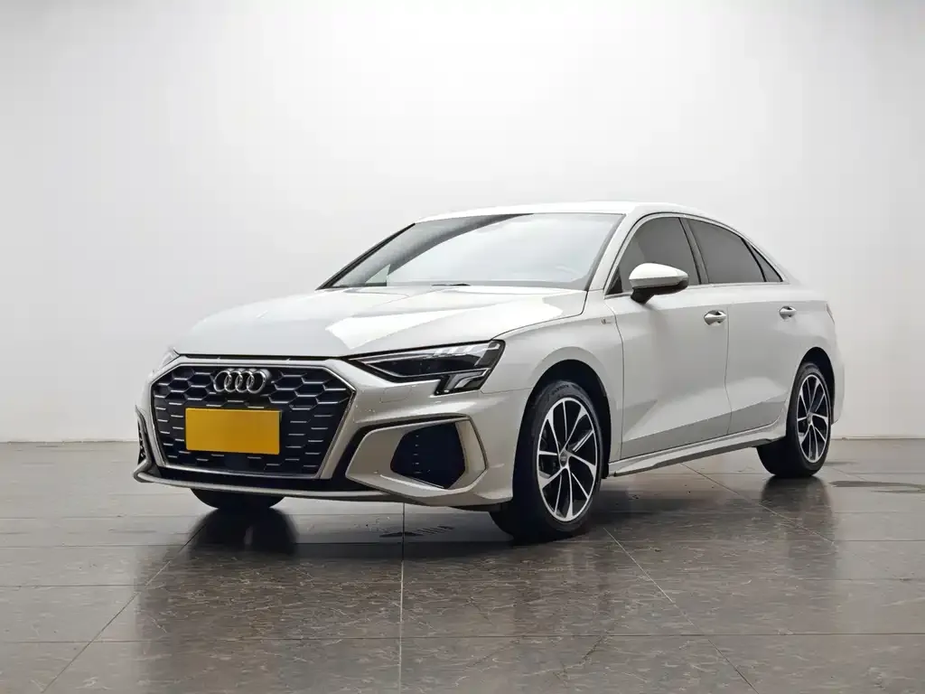 Audi A3 2024 из CN, фото 1