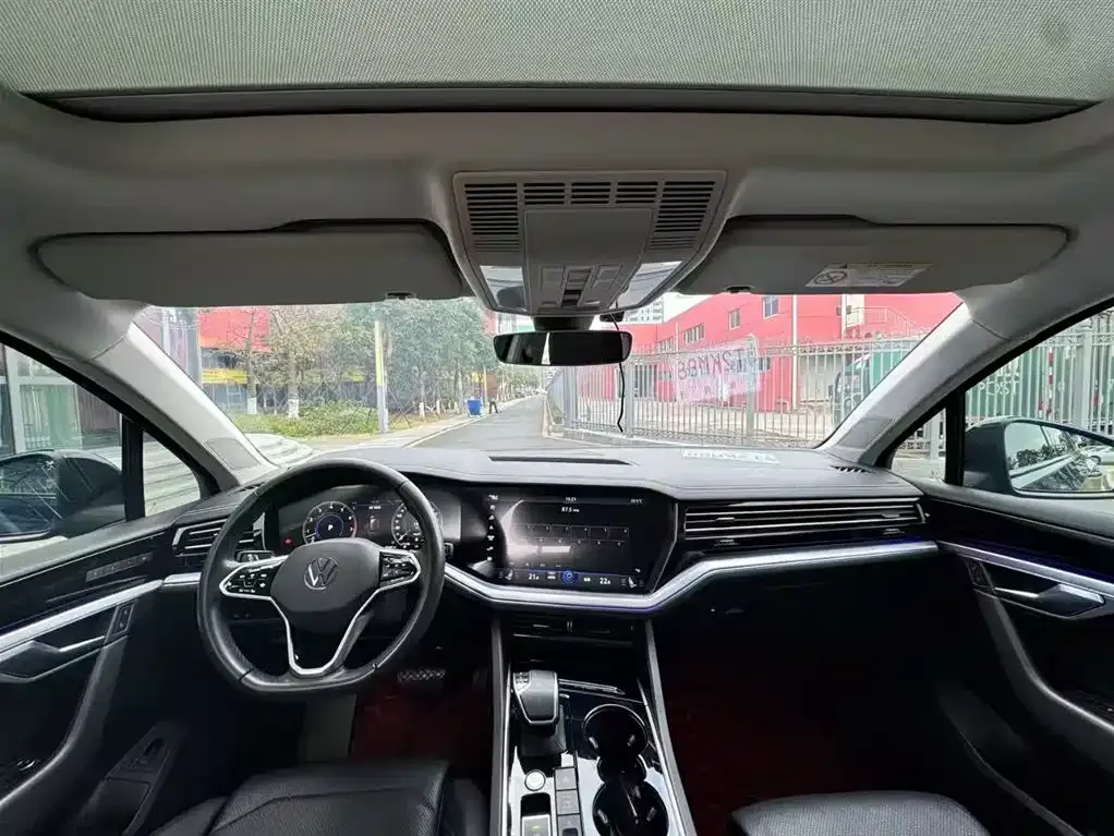 Volkswagen Touareg 2023 из CN, фото 4