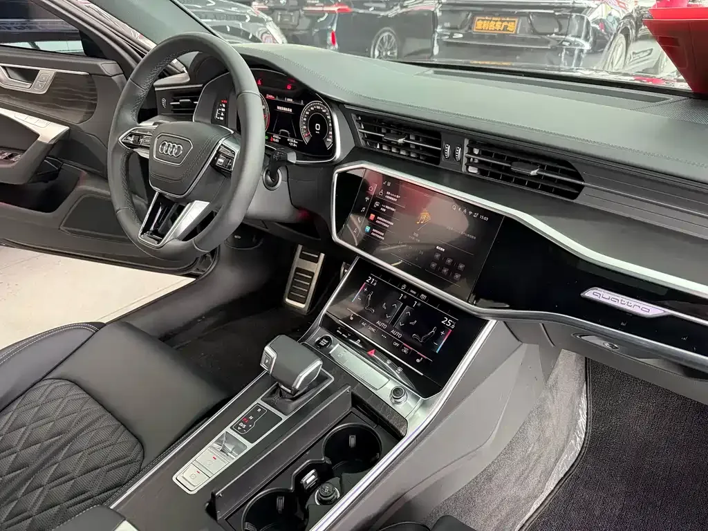 Audi A6L — фото 10