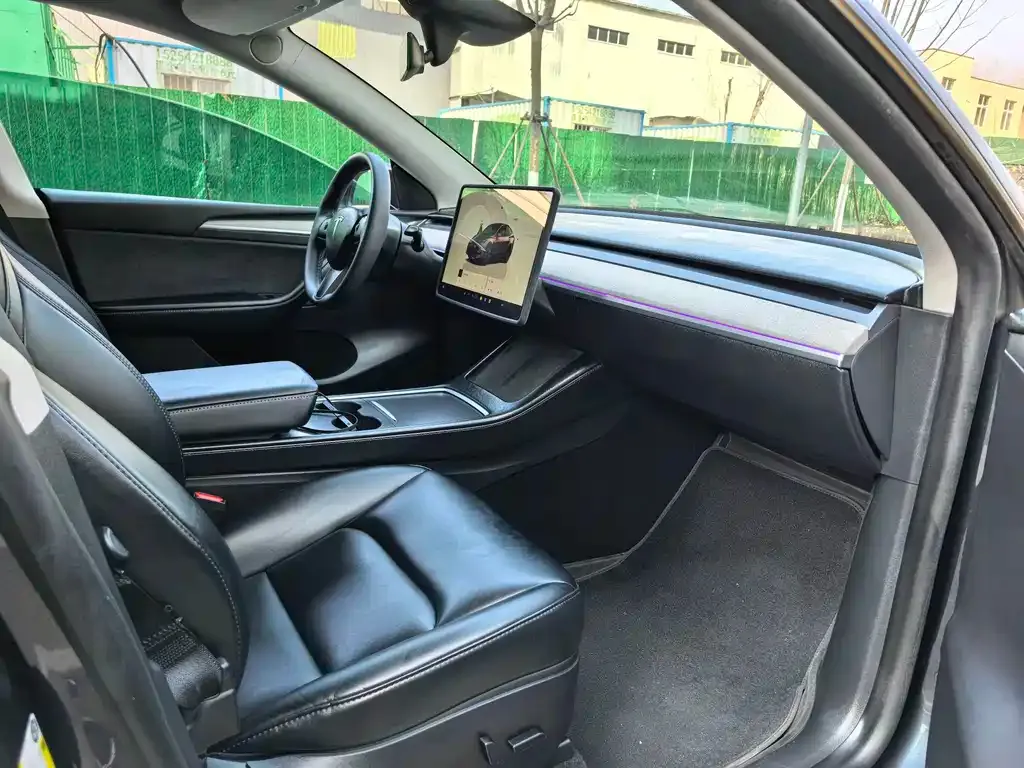 Tesla Model Y 2024 из CN, фото 3