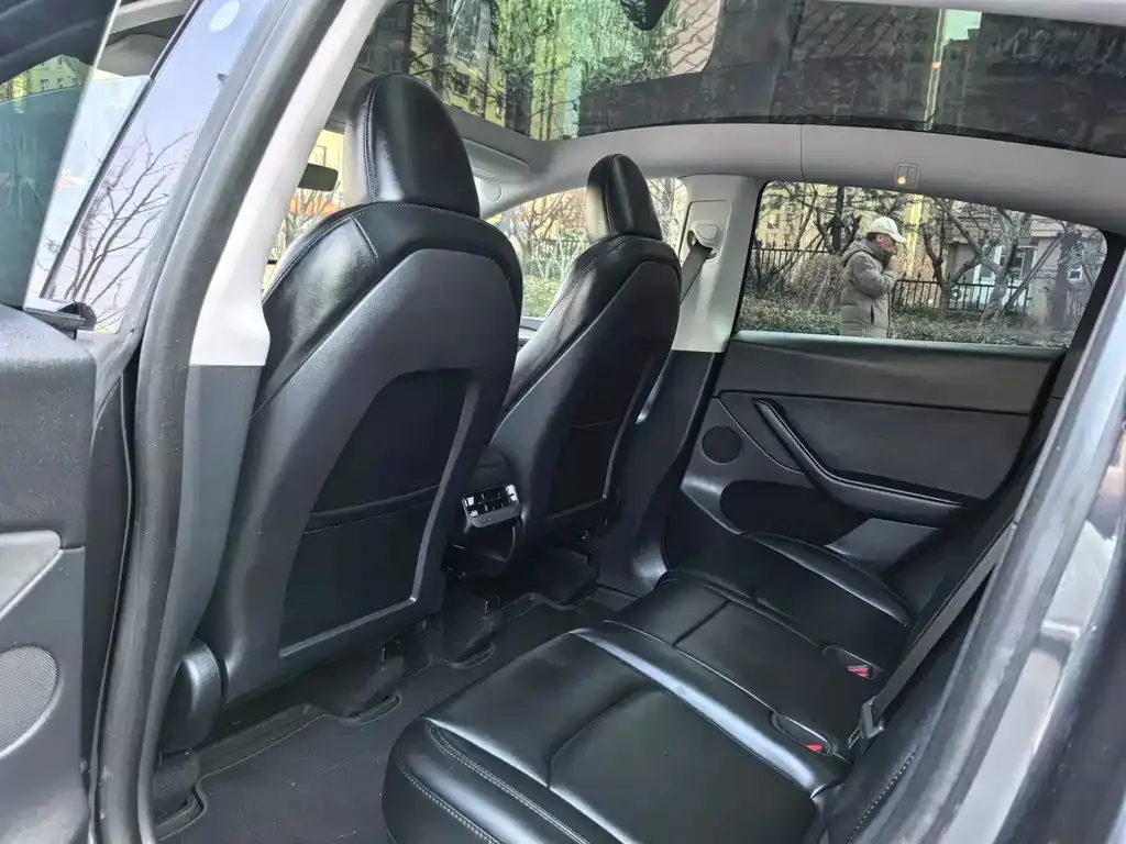 Tesla Model Y 2024 из CN, фото 8