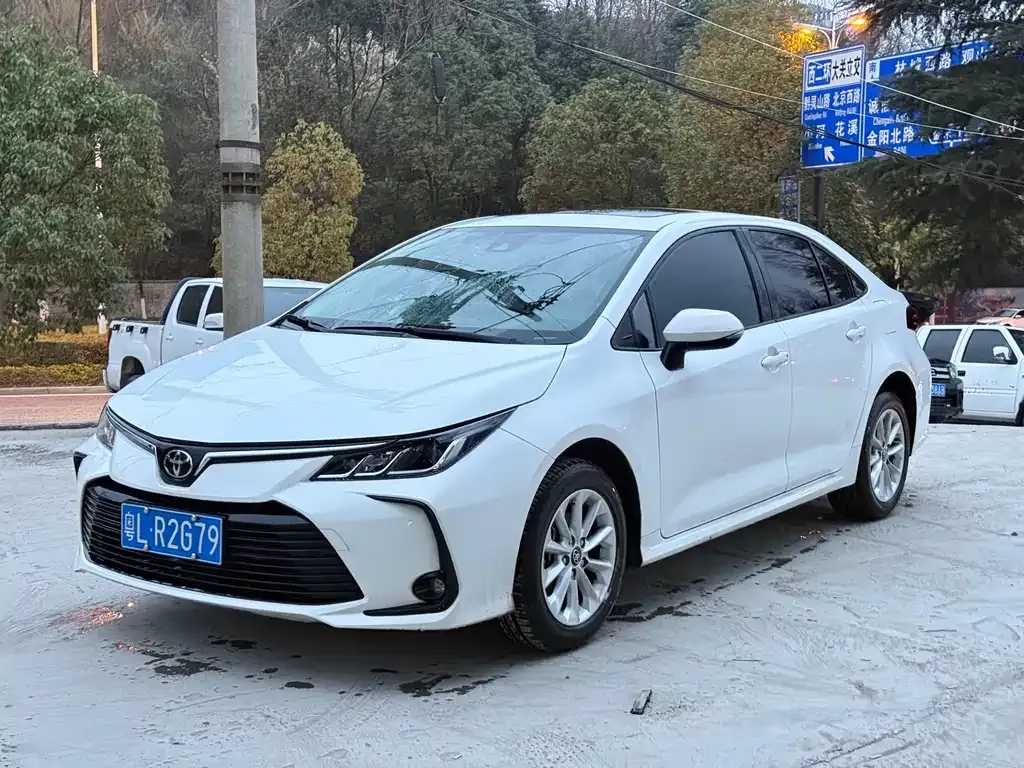 Toyota Corolla 2023 из CN, фото 1