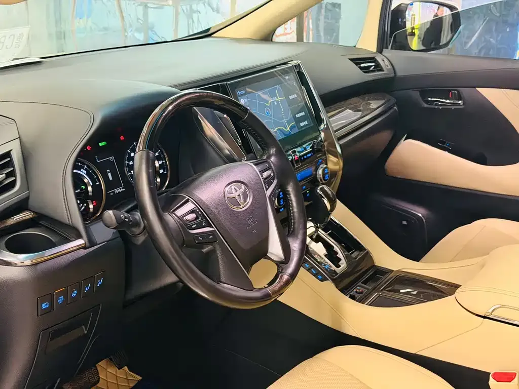 Toyota Vellfire 2021 из CN, фото 2
