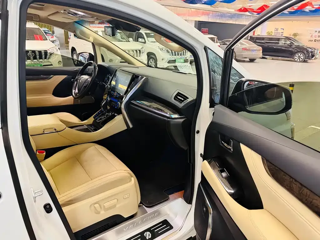 Toyota Vellfire 2021 из CN, фото 9