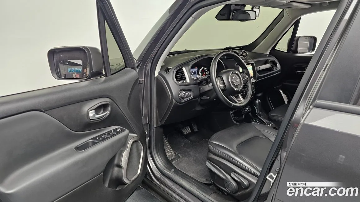 Jeep Renegade 2021 из KR, фото 9