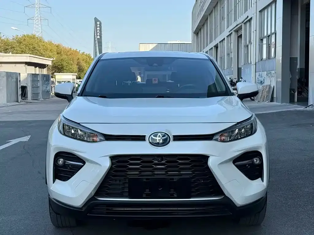 Toyota Wildlander — фото 3