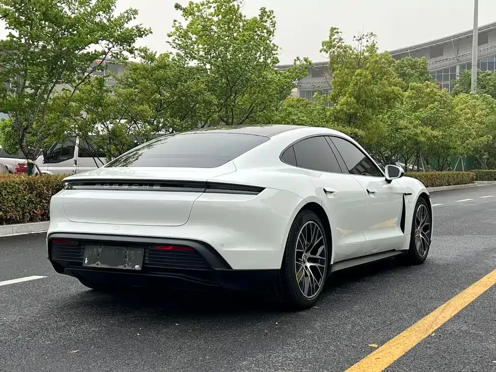 Porsche Taycan 2023 из CN, фото 8