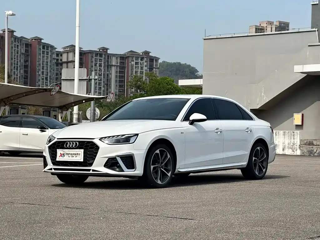 Audi A4L 2023 из CN, фото 1