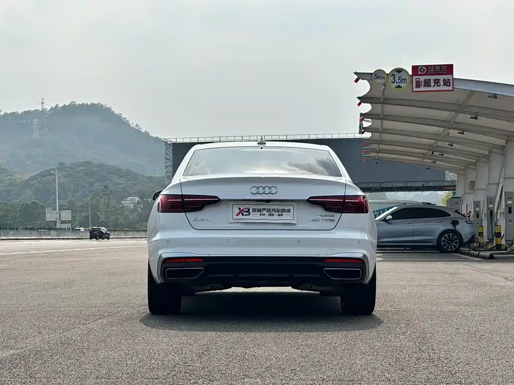 Audi A4L 2023 из CN, фото 7