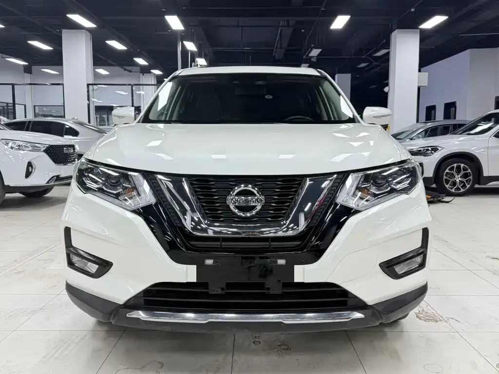 Nissan X-Trail — фото 10
