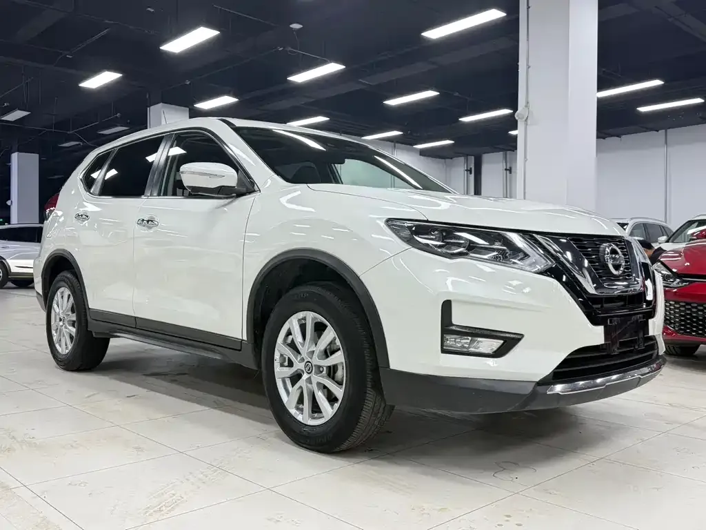 Nissan X-Trail — фото 9