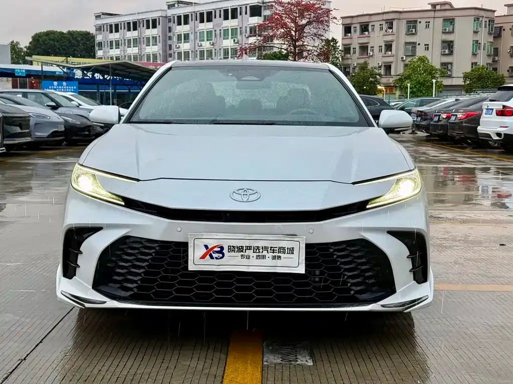 Toyota Camry 2024 из CN, фото 8