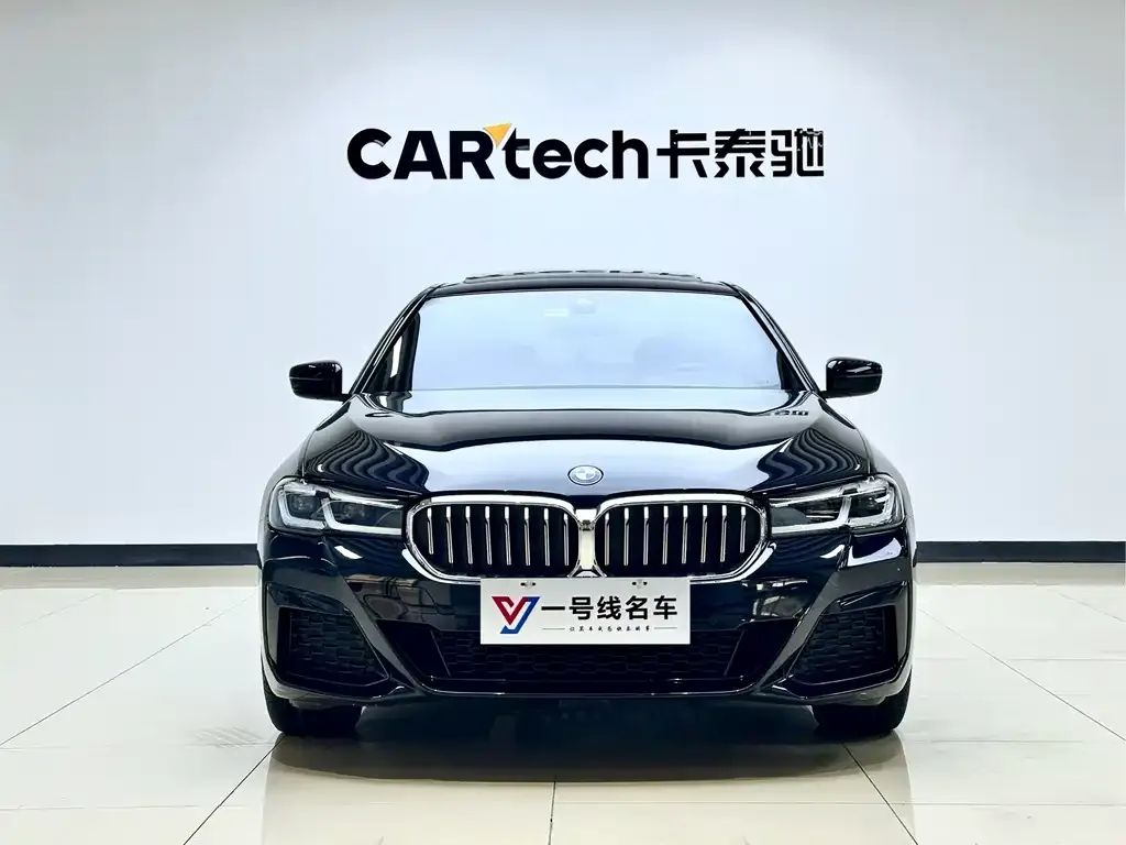 BMW 5 Series — фото 1