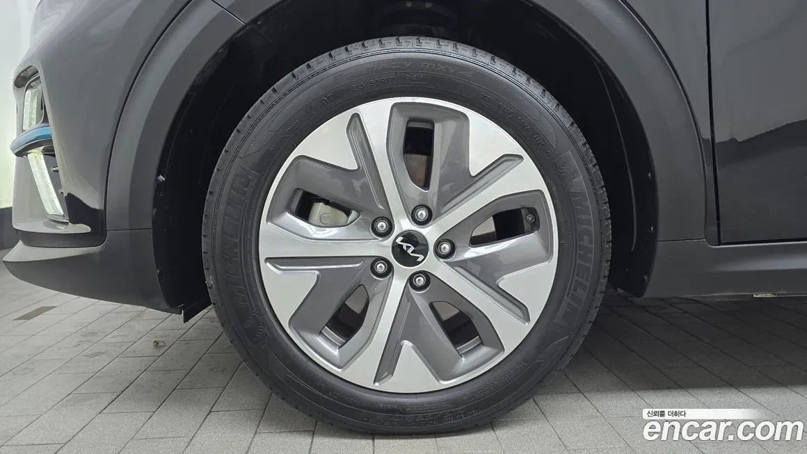 Kia Niro — фото 10
