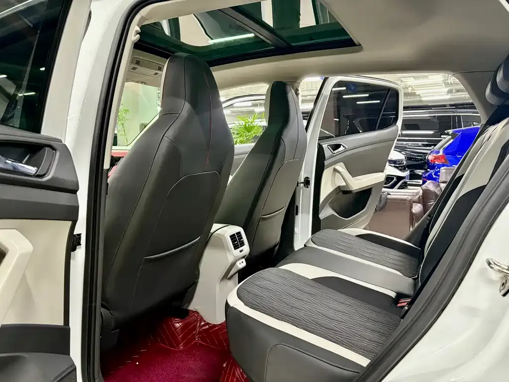 Volkswagen T-Cross 2023 из CN, фото 4