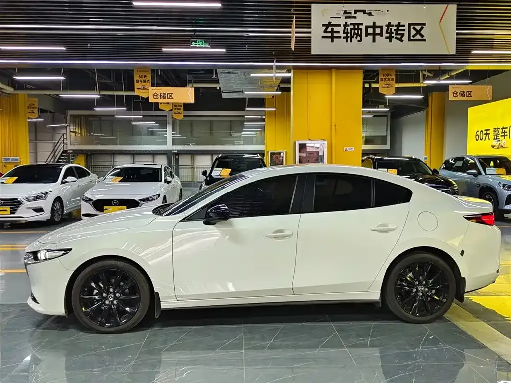 Mazda 3 Axela 2023 из CN, фото 6