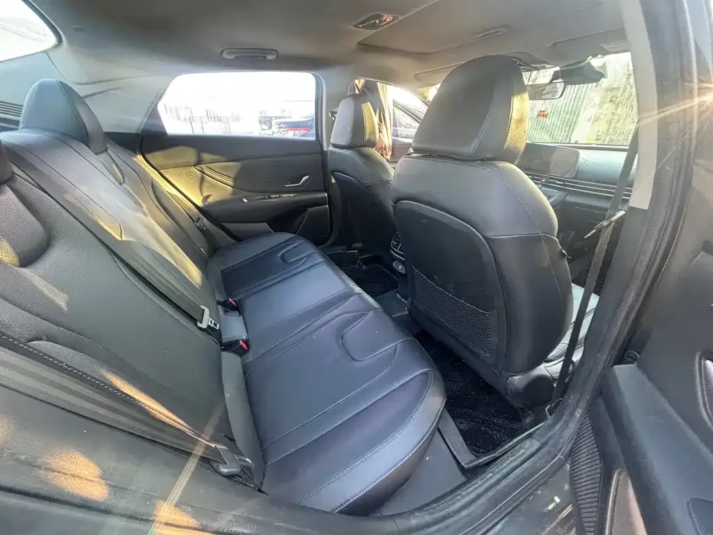 Hyundai Elantra 2024 из CN, фото 3