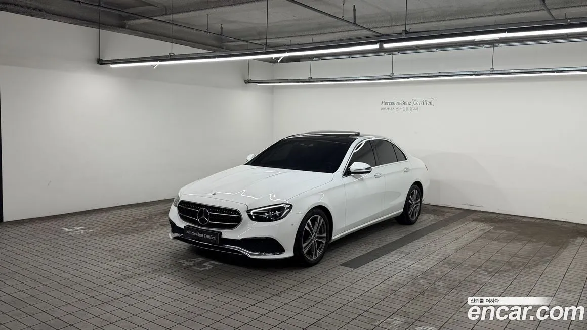 Mercedes-Benz E-Class — фото 1