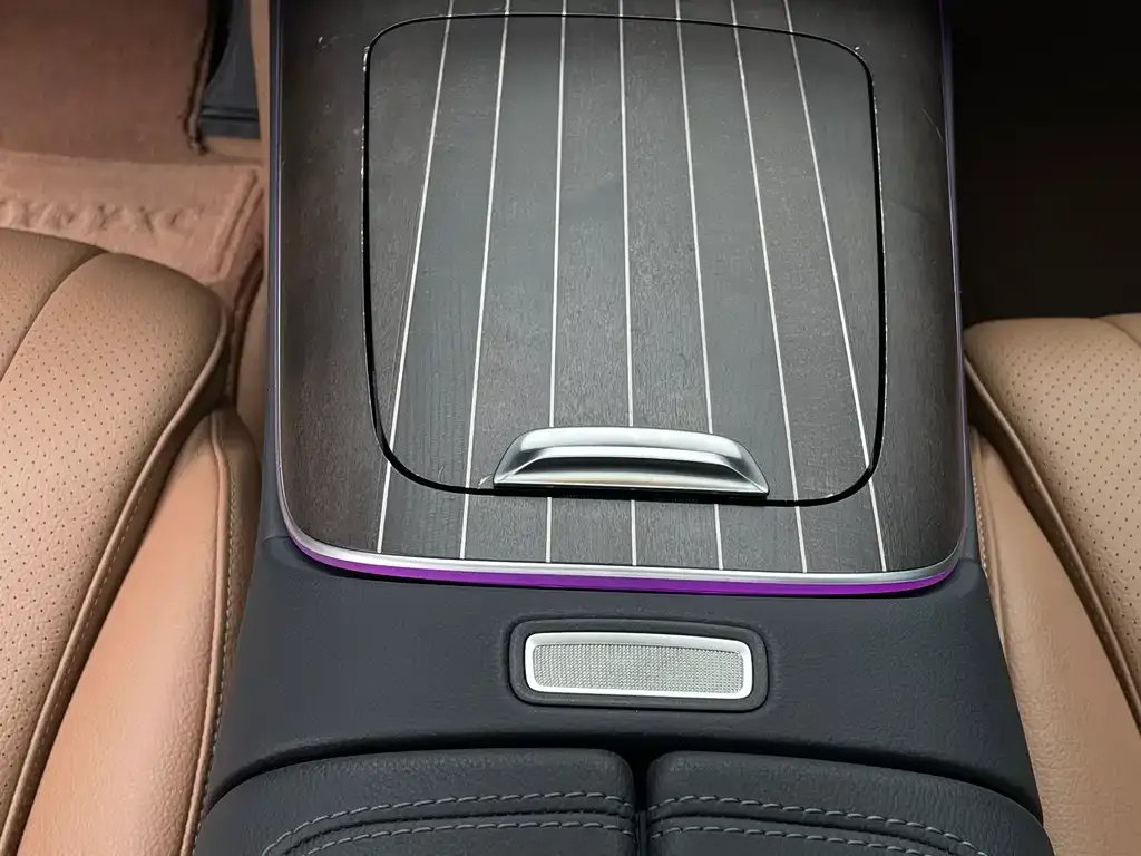 Mercedes-Benz E-Class 2024 из CN, фото 5