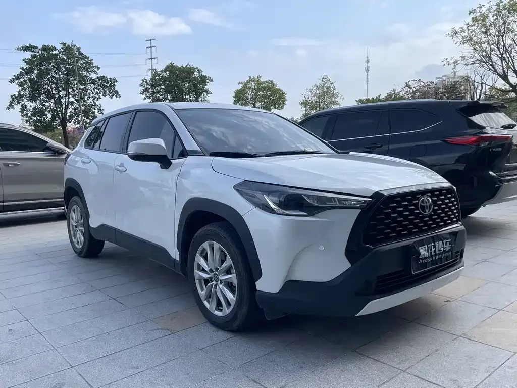 Toyota Corolla Cross 2024 из CN, фото 8
