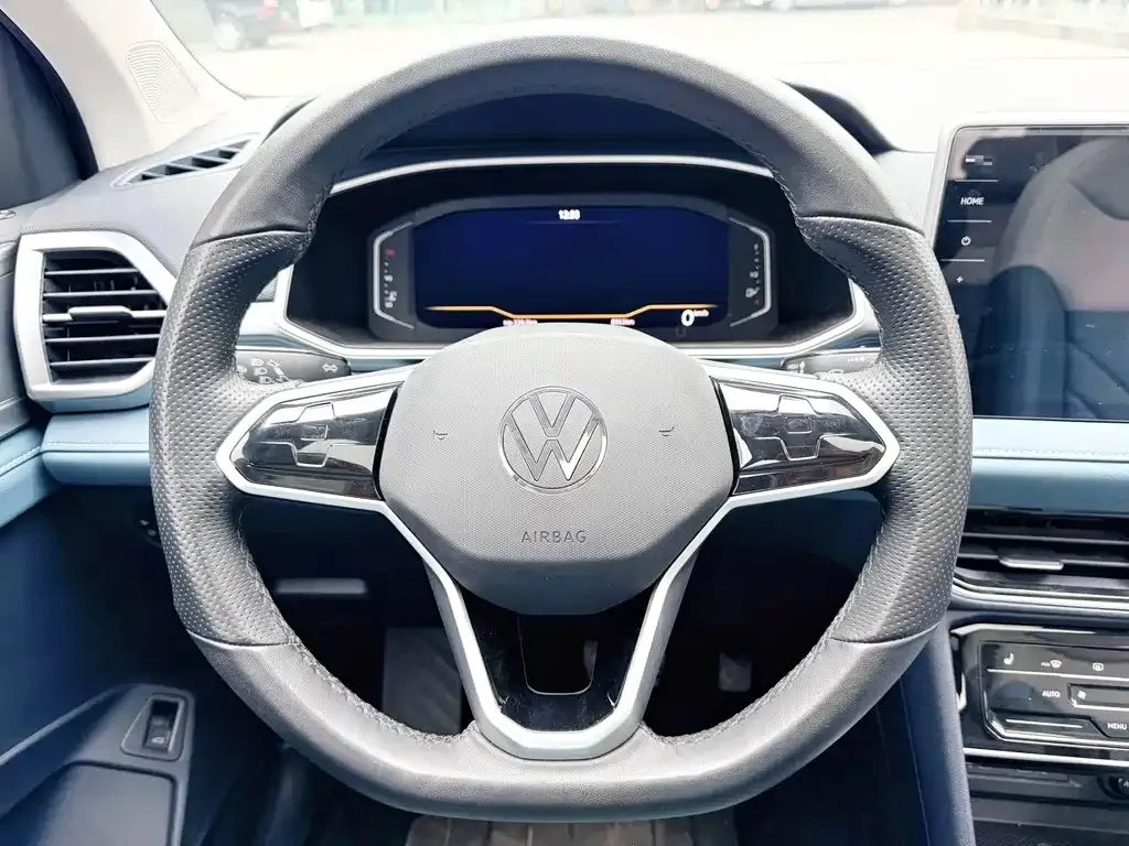 Volkswagen Tharu — фото 8