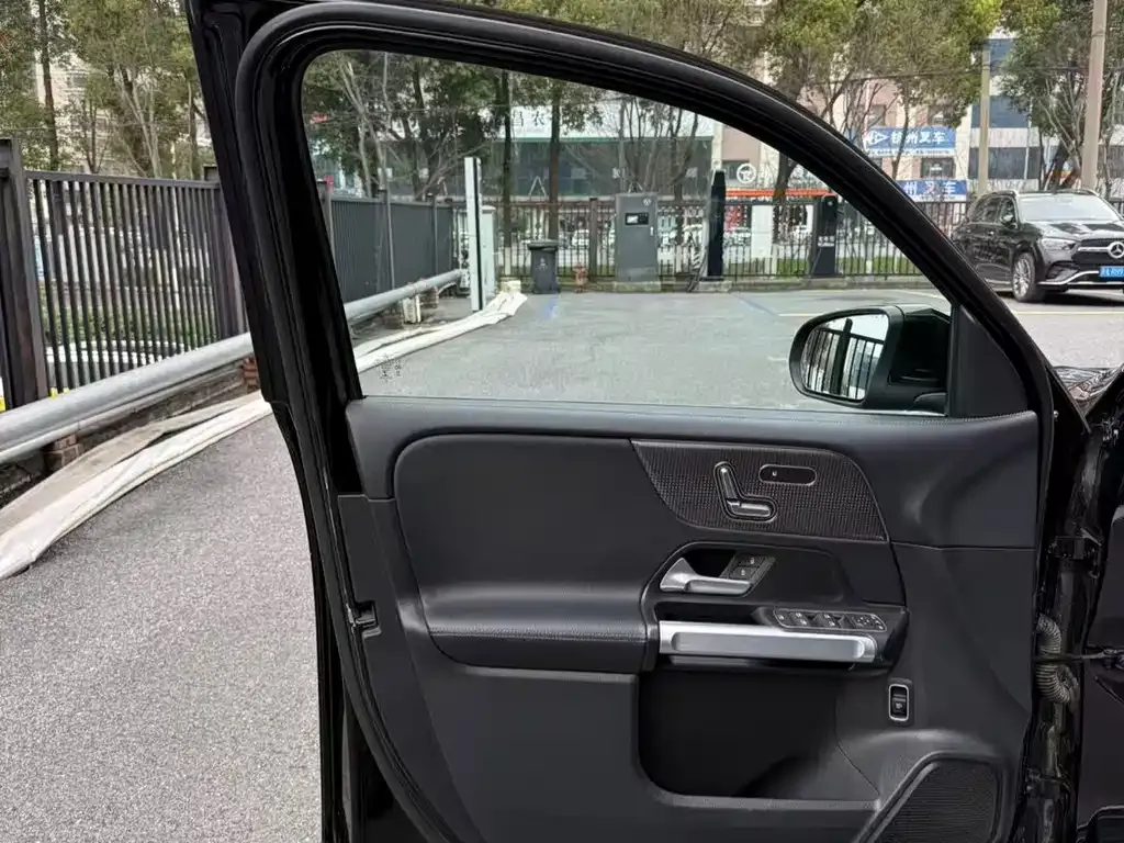 Mercedes-Benz EQB 2023 из CN, фото 10