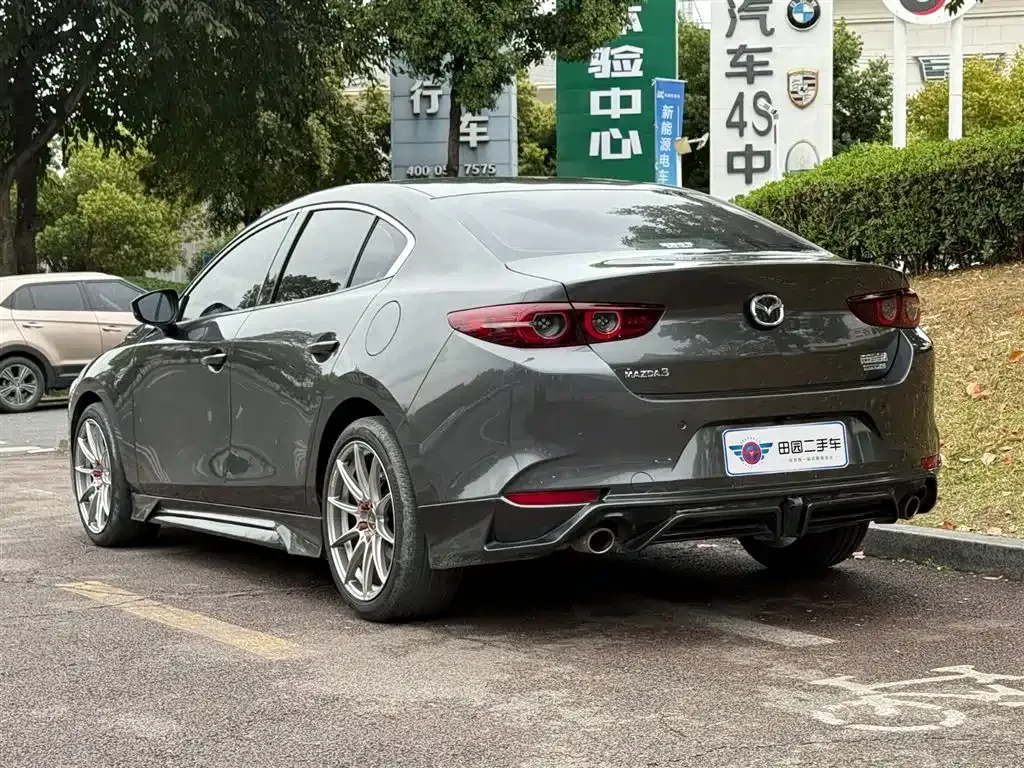 Mazda 3 Axela — фото 9