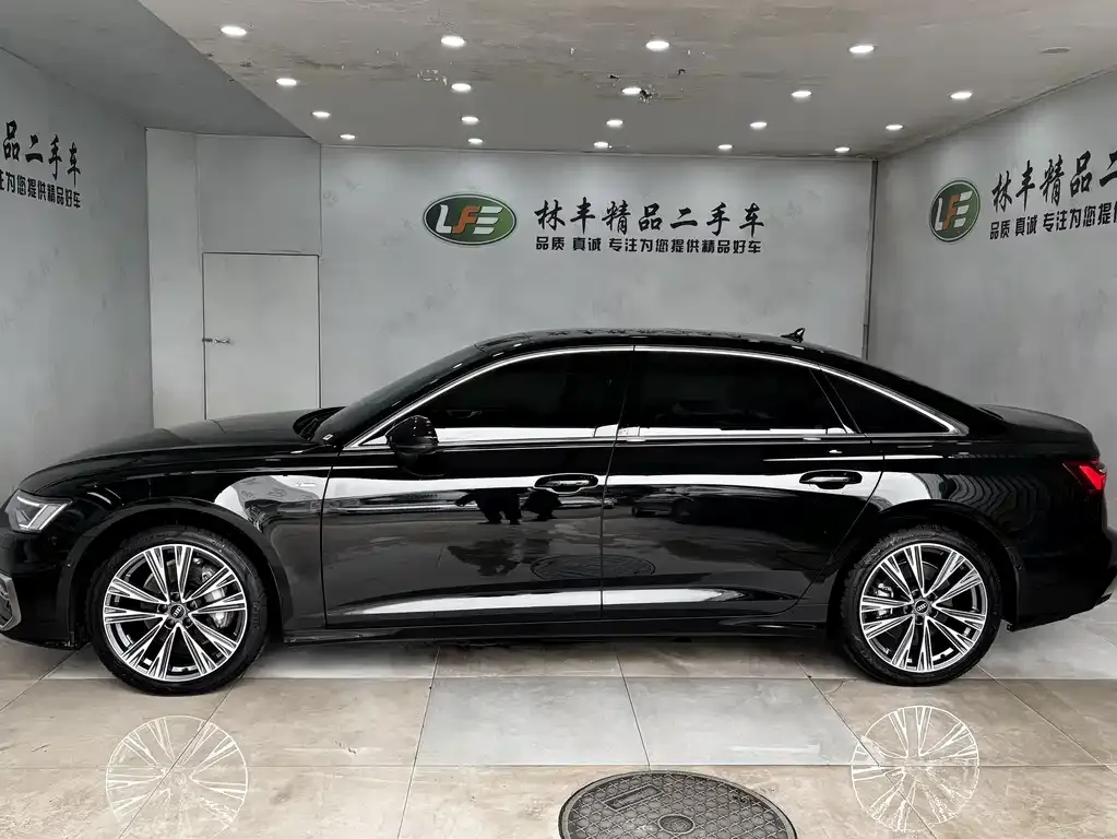 Audi A6L 2025 из CN, фото 10