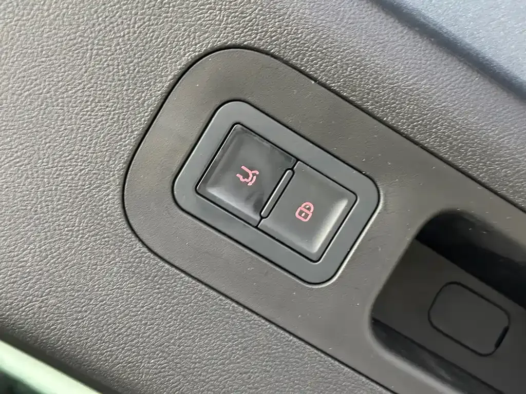 BYD Hiace 07 DM-i — фото 7