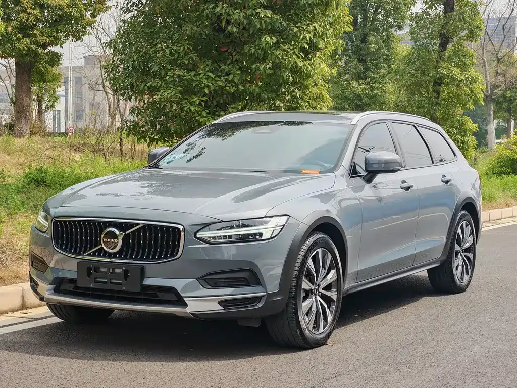 Volvo V90 — фото 1