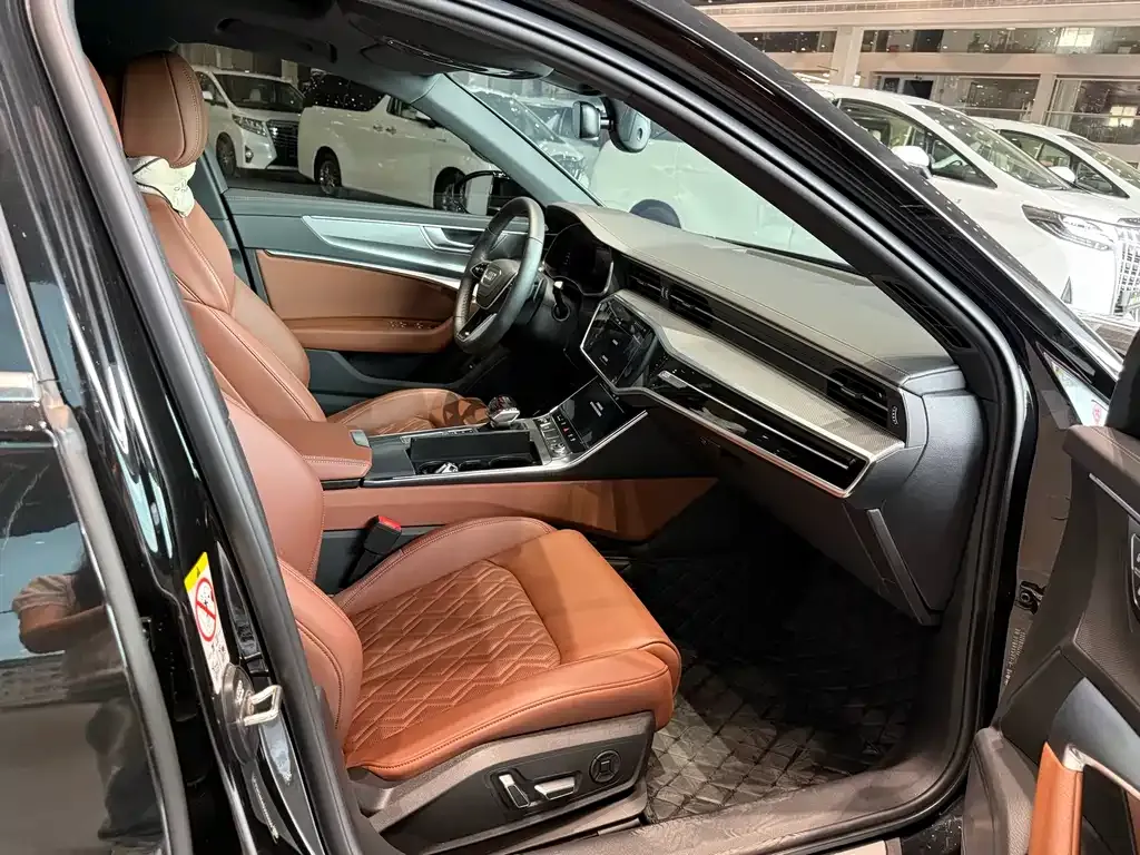 Audi A6L 2025 из CN, фото 5