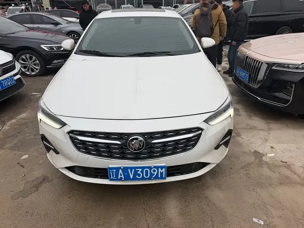 Buick Regal — фото 1