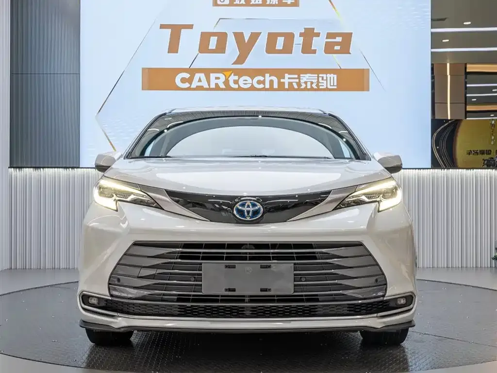 Toyota Sienna 2022 из CN, фото 6