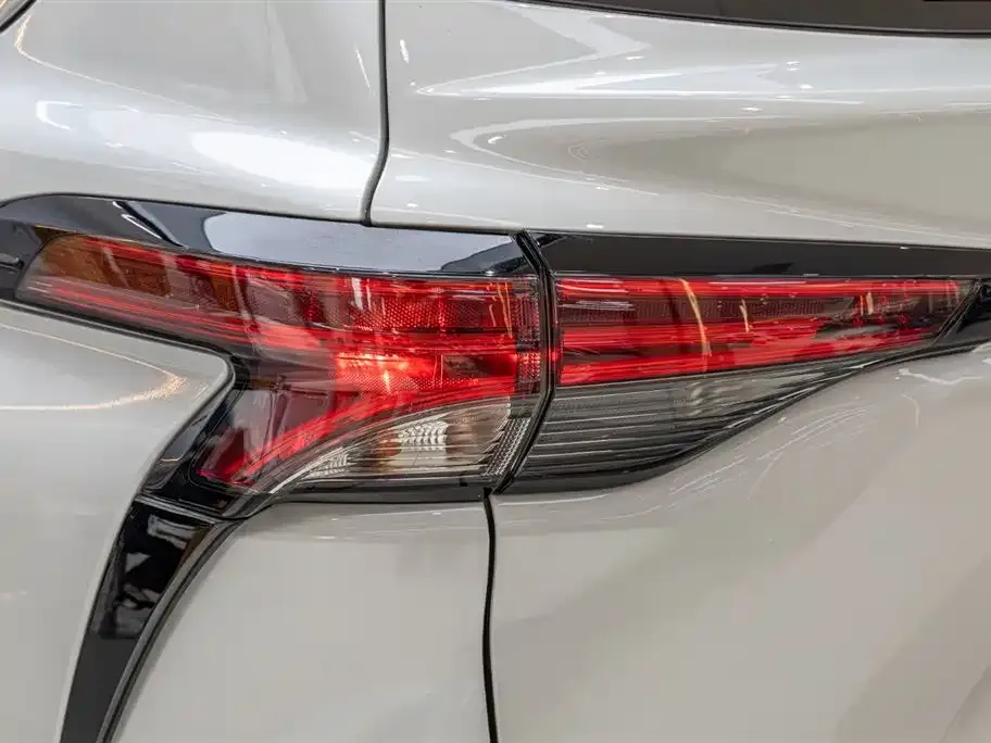 Toyota Sienna 2022 из CN, фото 8