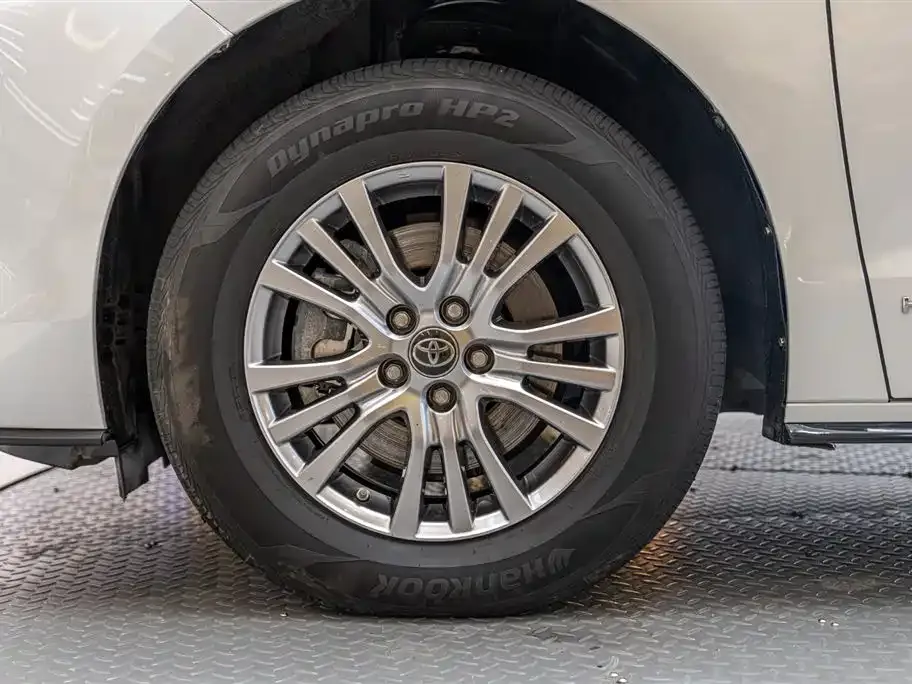 Toyota Sienna 2022 из CN, фото 4