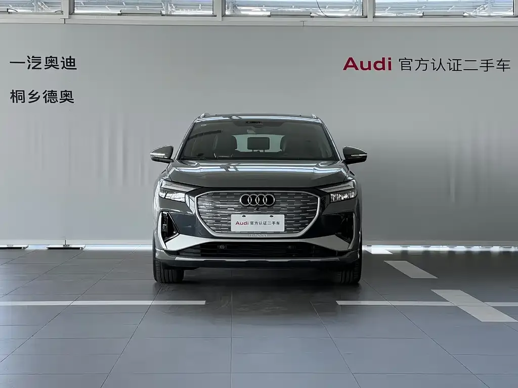 Audi Q4 e-tron — фото 3