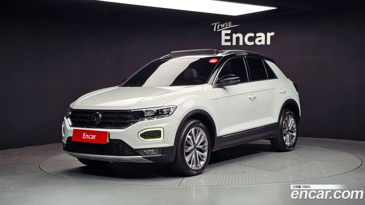 Volkswagen T-Roc — фото 1