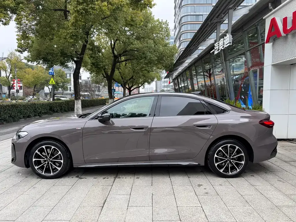 Audi A5L 2025 из CN, фото 10