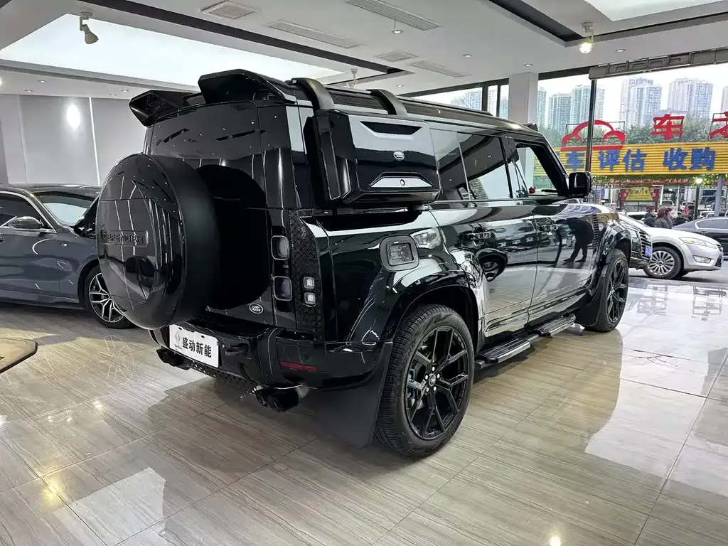 Land Rover Defender — фото 3