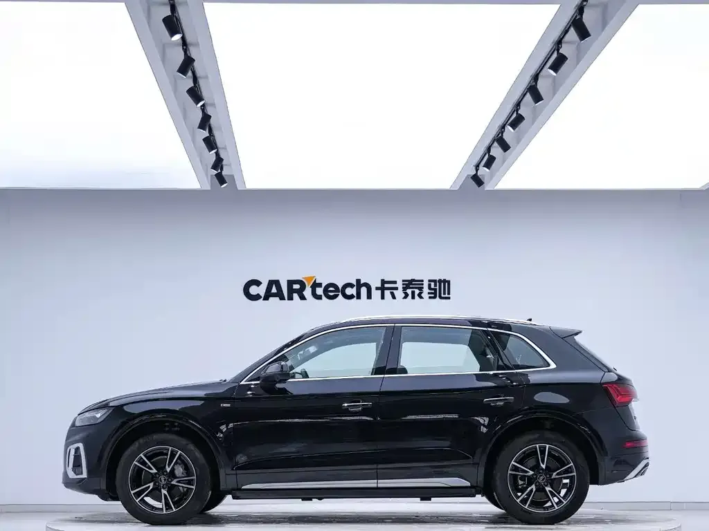 Audi Q5L — фото 3
