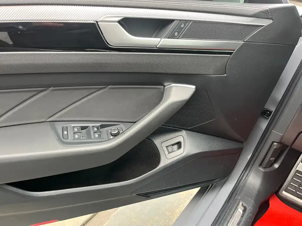 Volkswagen CC 2022 из CN, фото 7