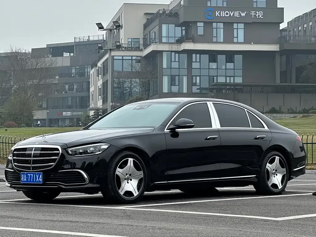 Mercedes-Benz S-Class — фото 1
