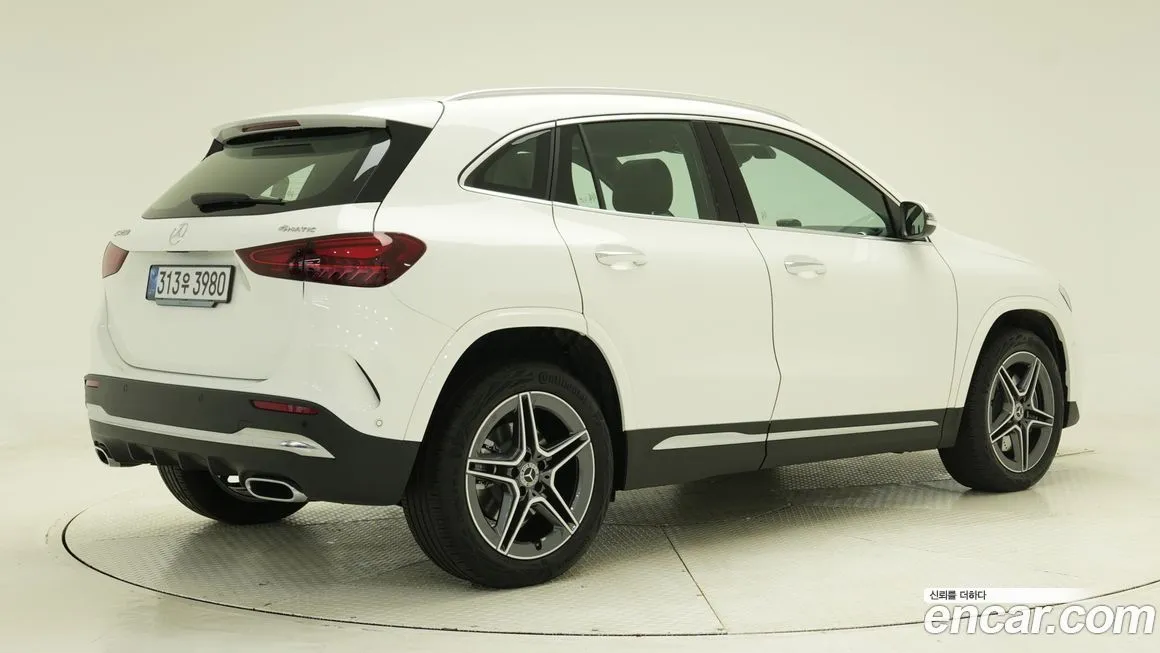 Mercedes-Benz GLA-Class — фото 9