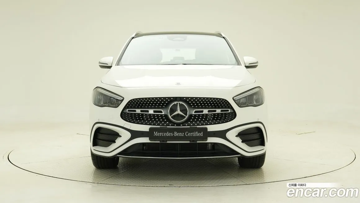 Mercedes-Benz GLA-Class — фото 8