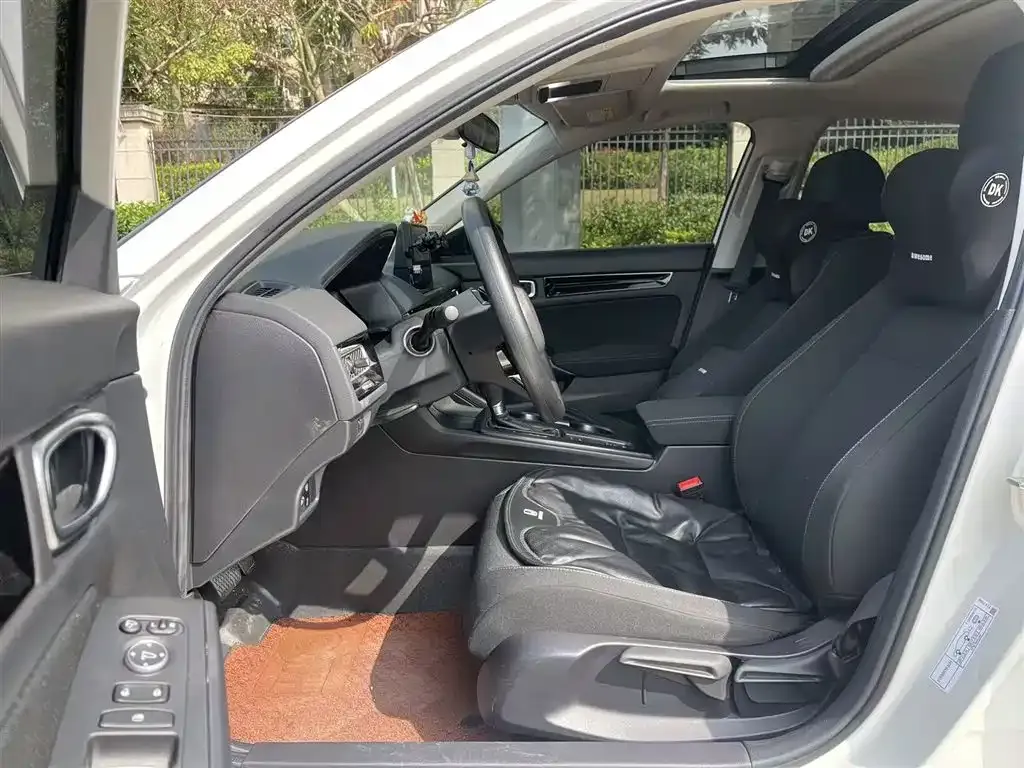 Honda Civic 2024 из CN, фото 3