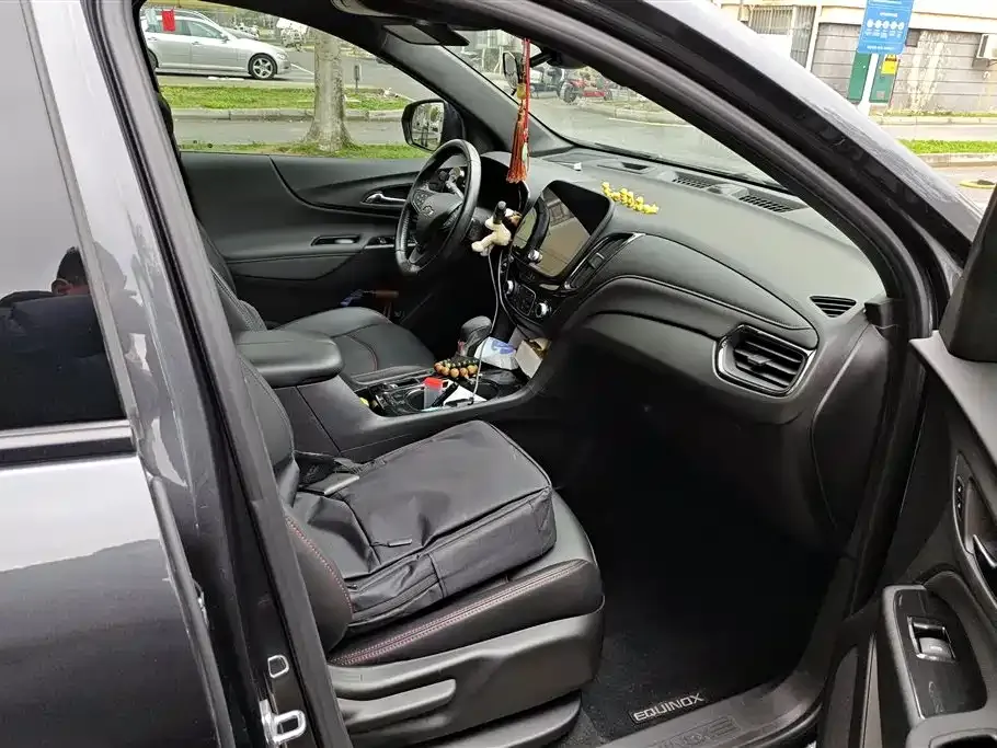 Chevrolet Equinox 2022 из CN, фото 5