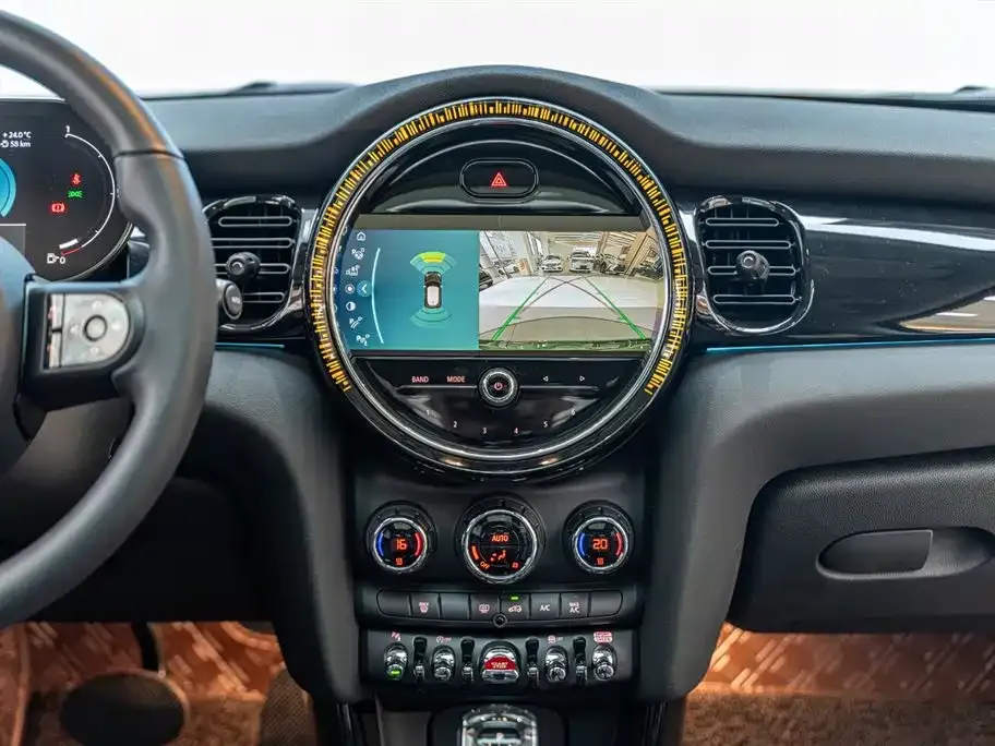 MINI Cooper (3-door) 2024 из CN, фото 9