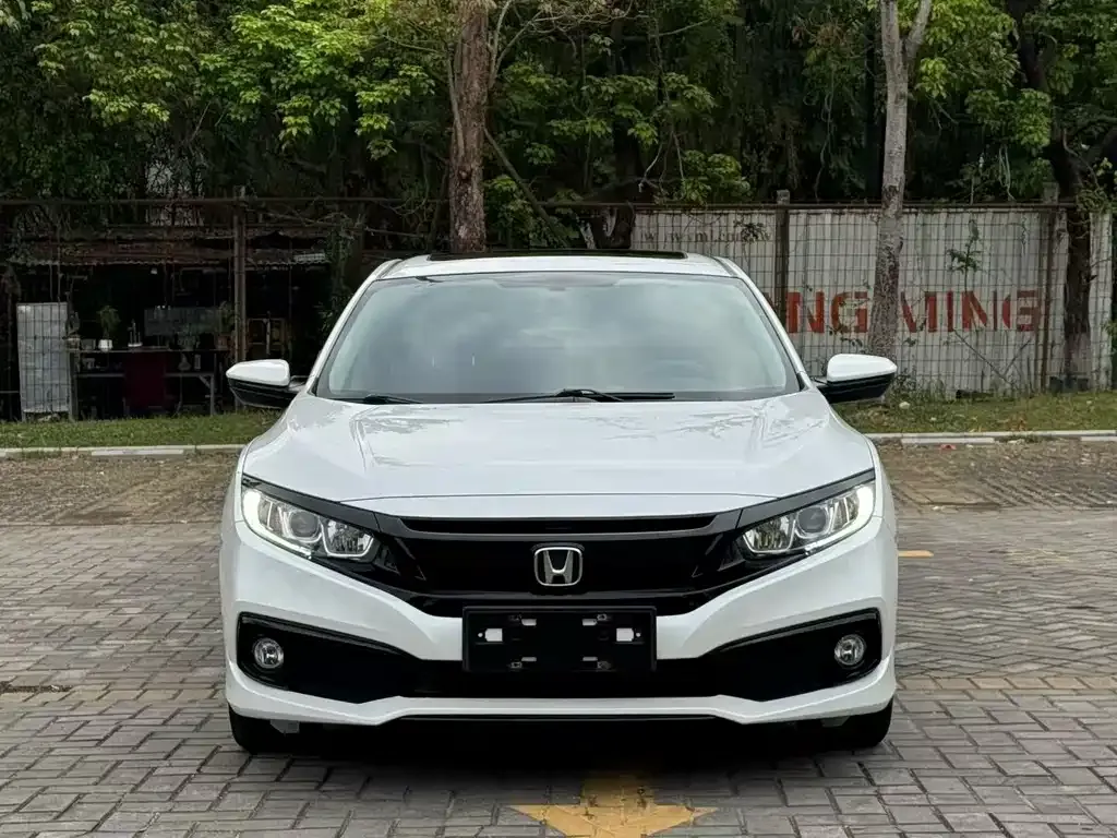 Honda Civic 2021 из CN, фото 2