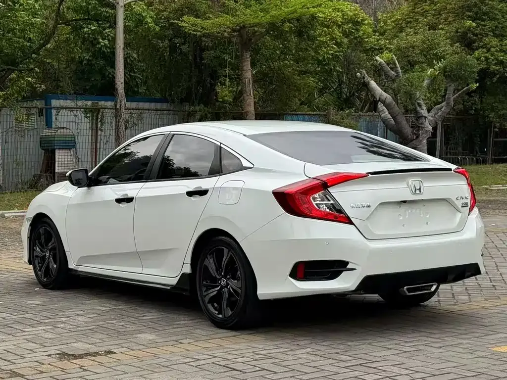 Honda Civic 2021 из CN, фото 3