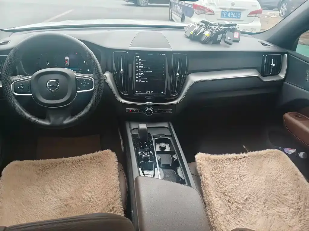 Volvo XC60 2025 из CN, фото 6